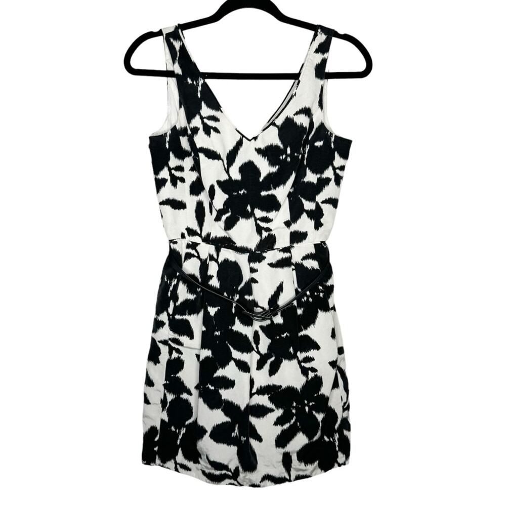 WHITE HOUSE BLACK MARKET / black white floral a-line belted sleeveless dress / 2